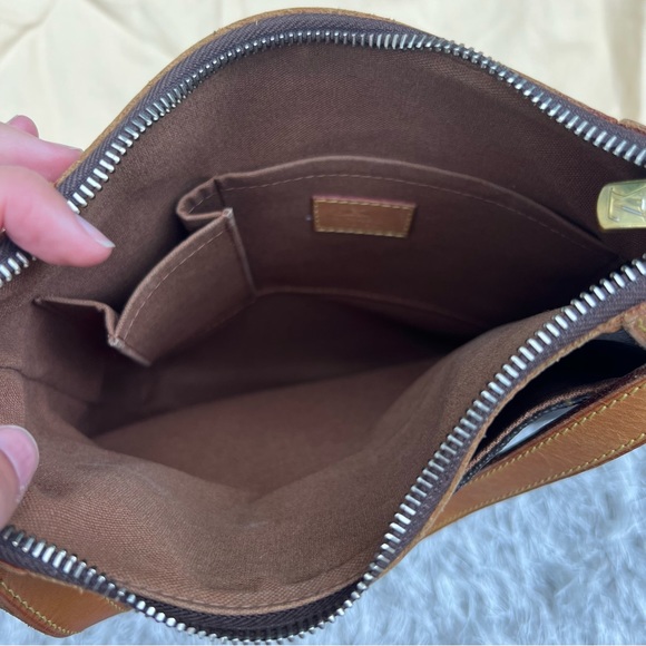 LOUIS VUITTON MONOGRAM ODEON PM SHOULDER BAG CROSSBODY BAG. - Picture 9 of 16